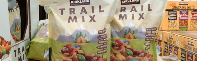 I work in an office 5 days a week. Here's what I buy from Costco to help me avoid eating out.