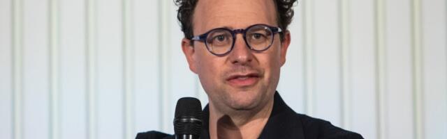 Does AI want to be free?