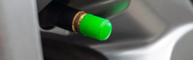 What Do Green Caps On A Tire Mean?