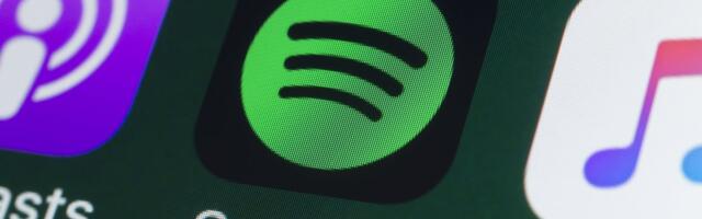 Spotify Smart Shuffle played a song Id never heard before. It was AI generated.