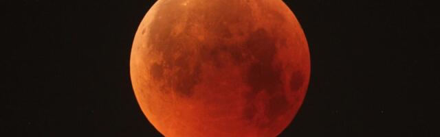 A Lunar Eclipse and Blood Moon Are Coming This Weekend: How to Stream Them