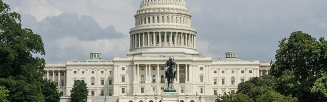 House Committee Backs Bill to Shield Air Traffic Control From Shutdown Chaos