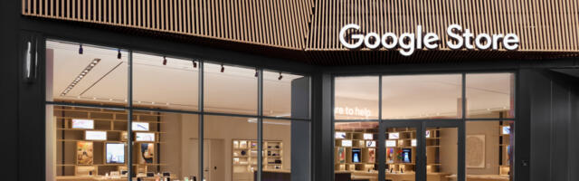 Google will open a new physical retail store tomorrow, finally moving off the coasts