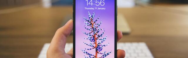 Apple releases iOS 18.3 with crucial fixes