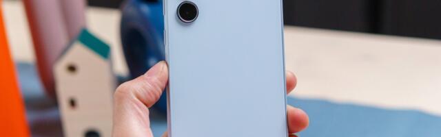 Samsung Galaxy A35 gets disassembled on video, receives high reparability score