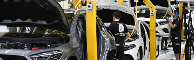 Mercedes risks US sales ban under Senate China bill