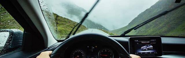 In-car payments by your fingerprint: Daimler Mobility and Visa form global technology partnership