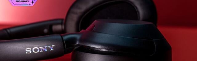 I review headphones, and I found all the Cyber Week headphone deals still hanging on. Save $150 on Bose headphones.