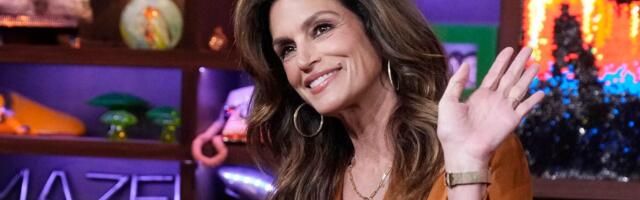 Cindy Crawford shares the morning routine that helps her feel in control of her day — before she even checks her messages