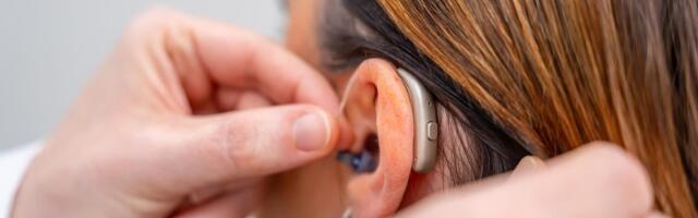 FCC Requires That All Mobile Phones Must Be Compatible With Hearing Aids