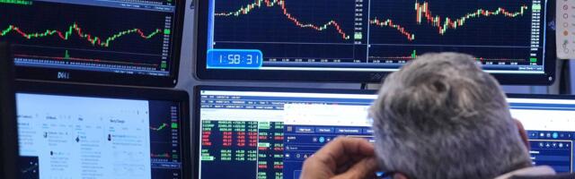 S&P 500 closes at record high as consumer-led rally blunts Oracle slide