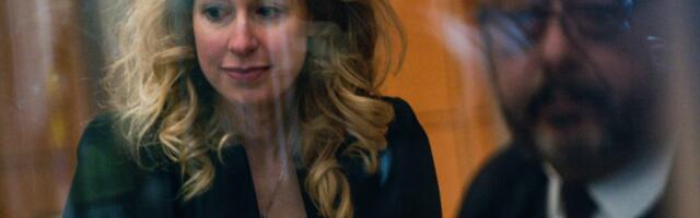 Elizabeth Holmes asks Trump for early prison release