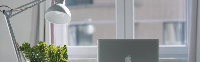 Apple Vision Pro gets AI features with visionOS 2.4