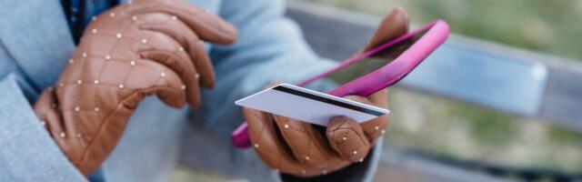 Mobile Commerce Continues to Grow