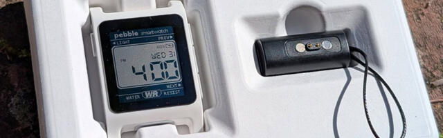 Core 2 Duo shows off a clever little accessory that Pebble fans will appreciate