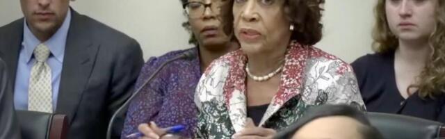 As Democrats gain in odds to take U.S. House, Waters bashes SEC chair on crypto