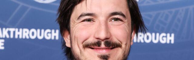 Gen Z is making old-school finance cool again — and older investors want the 'cool new thing,' Robinhood CEO says