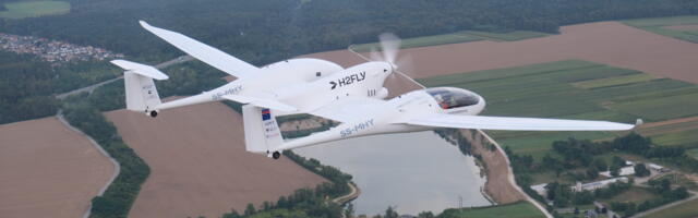 World’s First Crewed Flight Powered By Liquid Hydrogen Takes Off