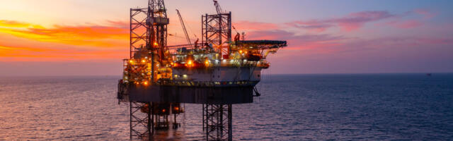 How Many People Work On An Offshore Oil Rig And How Long Do They Stay Onboard?