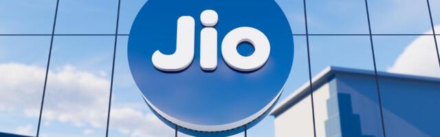Apple Partners Jio To Bring RCS Messaging To iPhones In India
