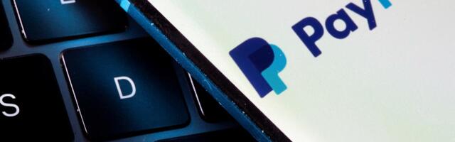 PayPal applies to become a bank under Trump's looser financial rules