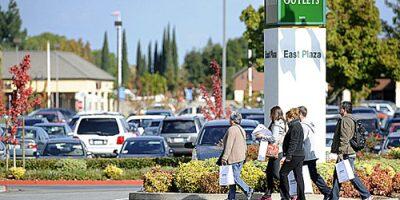 Three arrested on suspicion of $40,000 worth of stolen goods from Bay Area outlet mall