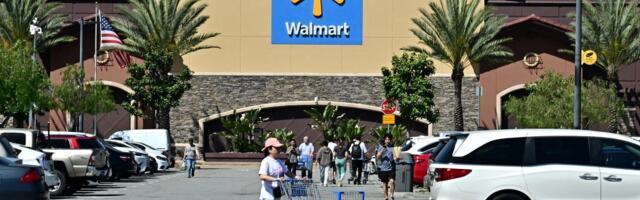 Walmart is once again America's grocery king, but rival Costco is rapidly gaining ground