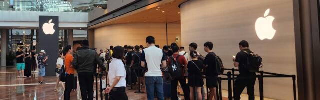 Apple iPhone 15 lineup is now on sale