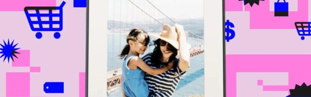 Aura’s Aspen digital frame is a great gift, especially now that it’s $30 off