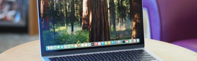 MacBook Air 13 (M4) vs. Surface Laptop 7: Apple’s perfect little laptop wins out