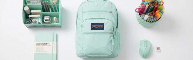 I hand-picked 33 home office finds for creating a serene mint green workspace