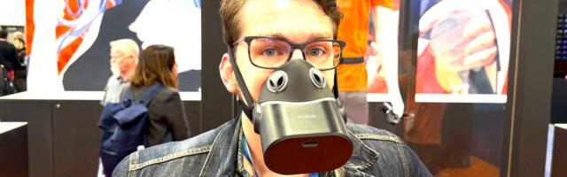 This Duck-Billed Microphone Protects Against Eavesdroppers, But It Sure Is a Look