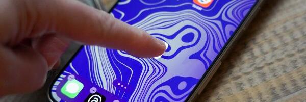 Android Friends, Apple Might Let iOS 18 Put Icons Anywhere on Home Screens