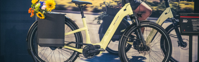 Specialized’s new city ebikes marry smoothness, torque, and smarts