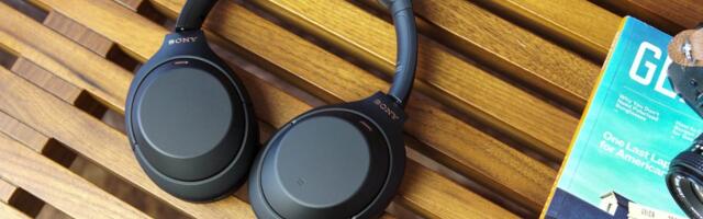 Deal: The Sony WH-1000XM4 headphones are still amazing, and they’re almost half off