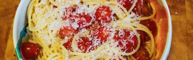 We made Ina Garten's easy 5-ingredient summer pasta. It was delicious and basically cooked itself.