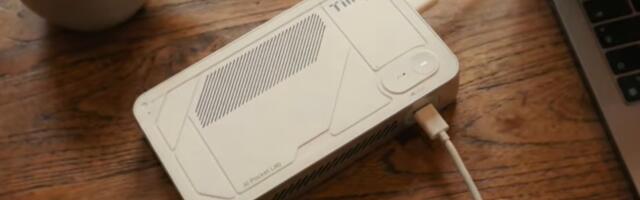 This Tiny Supercomputer Fits 'Doctorate-Level' AI Into Your Pocket