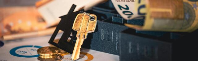 AI hiring startup Mercor hits $2 billion valuation