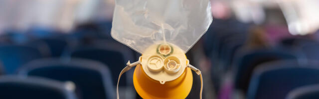 Airline Oxygen Masks Only Have About 15 Minutes Of Air - Here's Why That's Plenty
