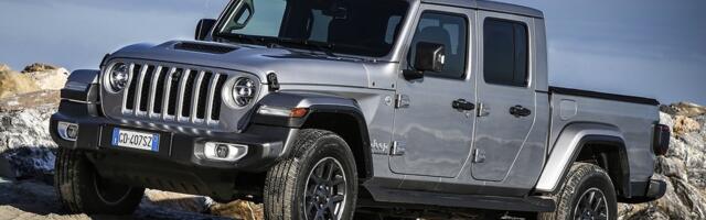Fire Risk Recall: Jeep Urges 1M Drivers To Only Park Outside