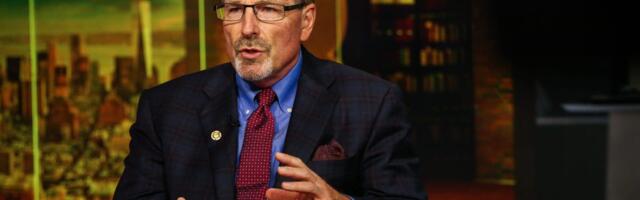 People are chasing AI stocks like 'dogs chase cars' — and a crash looks certain, veteran investor Bill Smead says