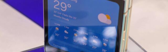 You can run any app on the Galaxy Z Flip5's cover screen, sort of