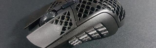 SteelSeries Aerox 9 Wireless Review: More buttons - less weight