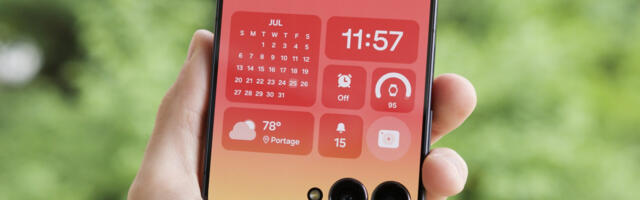 I loved the Galaxy Z Flip 7’s new cover screen until the software ruined it