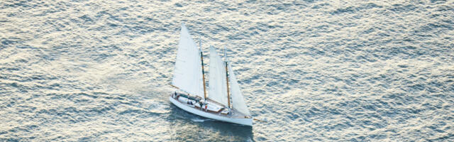 What To Do If You're On A Sailboat With No Wind?