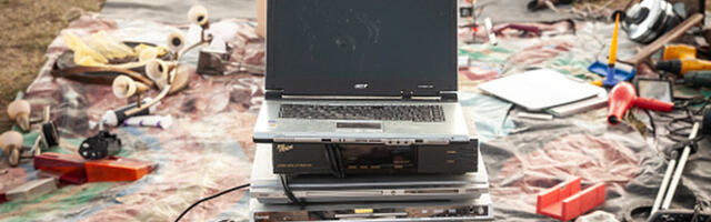 5 Tech Items You Shouldn't Try To Donate To Thrift Stores