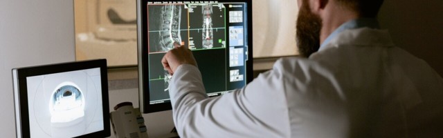 Google’s new deep learning system could help radiologists analyze X-rays