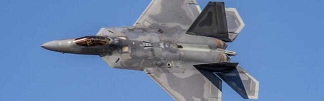 Why Doesn't The US Navy Fly The F-22 Raptor?