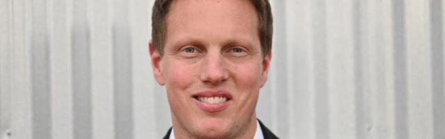 Watch live: Netflix and Paramount fight over Warner Bros. Discovery