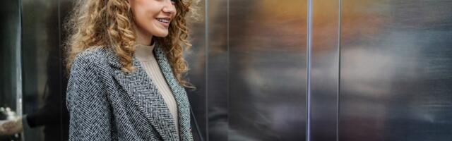 If you instinctively hold elevator doors for people running to catch it, psychology says you display these 7 signs of emotional intelligence